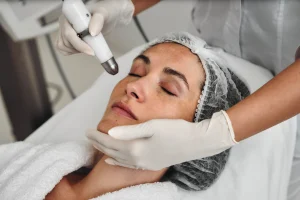 ليزر الفراكشنال 7 حالات تحتاجين فيها إلى هذا العلاج 